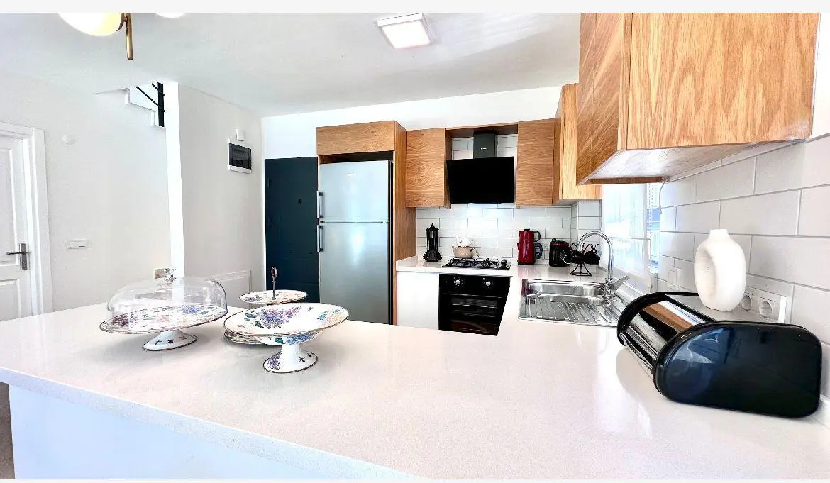 Fitted kitchen